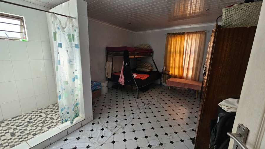 6 Bedroom Property for Sale in Parkers Dam Western Cape